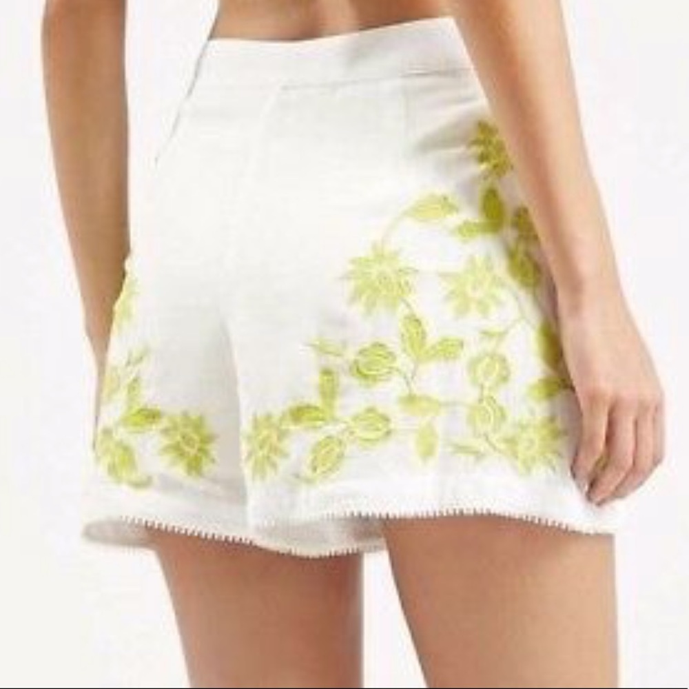 Topshop | Embroidered white & green shorts Size 8